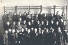 rok-1953-na-sali-gimnastycznej